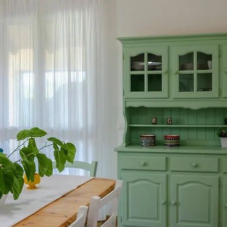 Дом отдыха La Tonnara Casesicule, Private Far 50 M From The