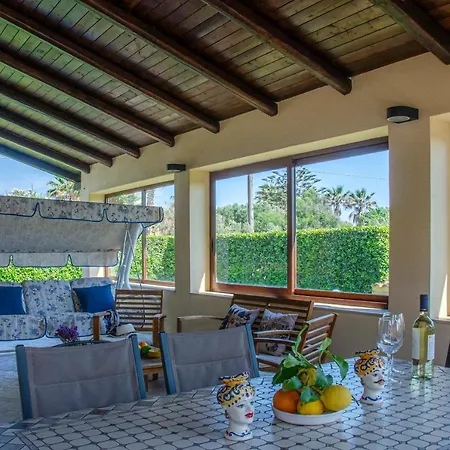 Дом отдыха La Tonnara Casesicule, Private Far 50 M From The *