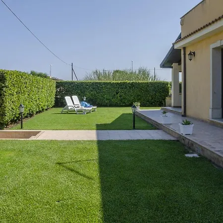La Tonnara Casesicule, Private Far 50 M From The Holiday home *